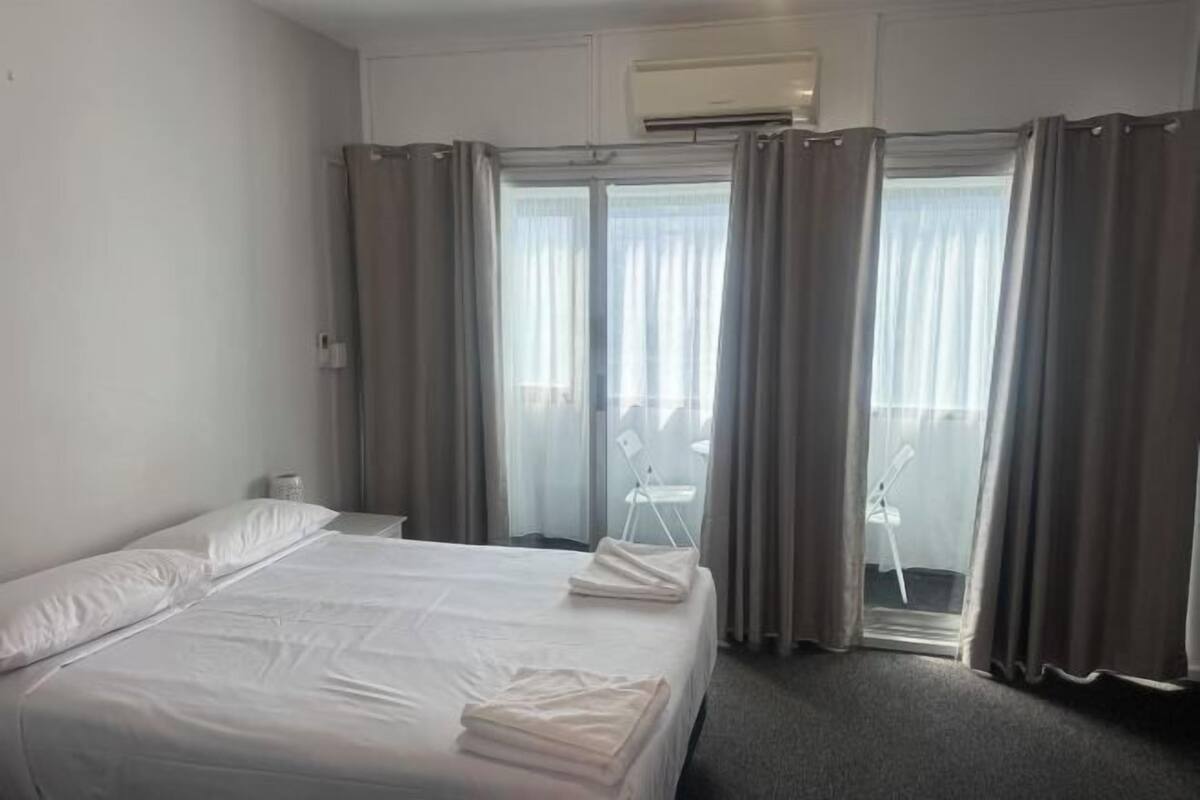 Iron/ironing board (on request), WiFi (free), alarm clocks, bed sheets