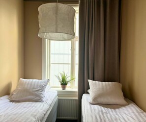 Family Apartment, Multiple Beds, Non Smoking, Private Bathroom (External Building) | 1 bedroom, hypo-allergenic bedding, down comforters, desk