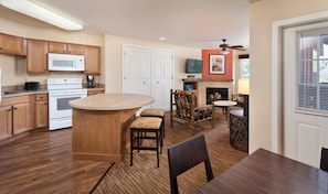 40-inch LCD TV with cable channels, TV, fireplace - WorldMark Big Bear Lake (Big Bear Lake)
