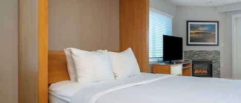 Standard Studio, Non Smoking, Kitchen | Iron/ironing board, WiFi, bed sheets
