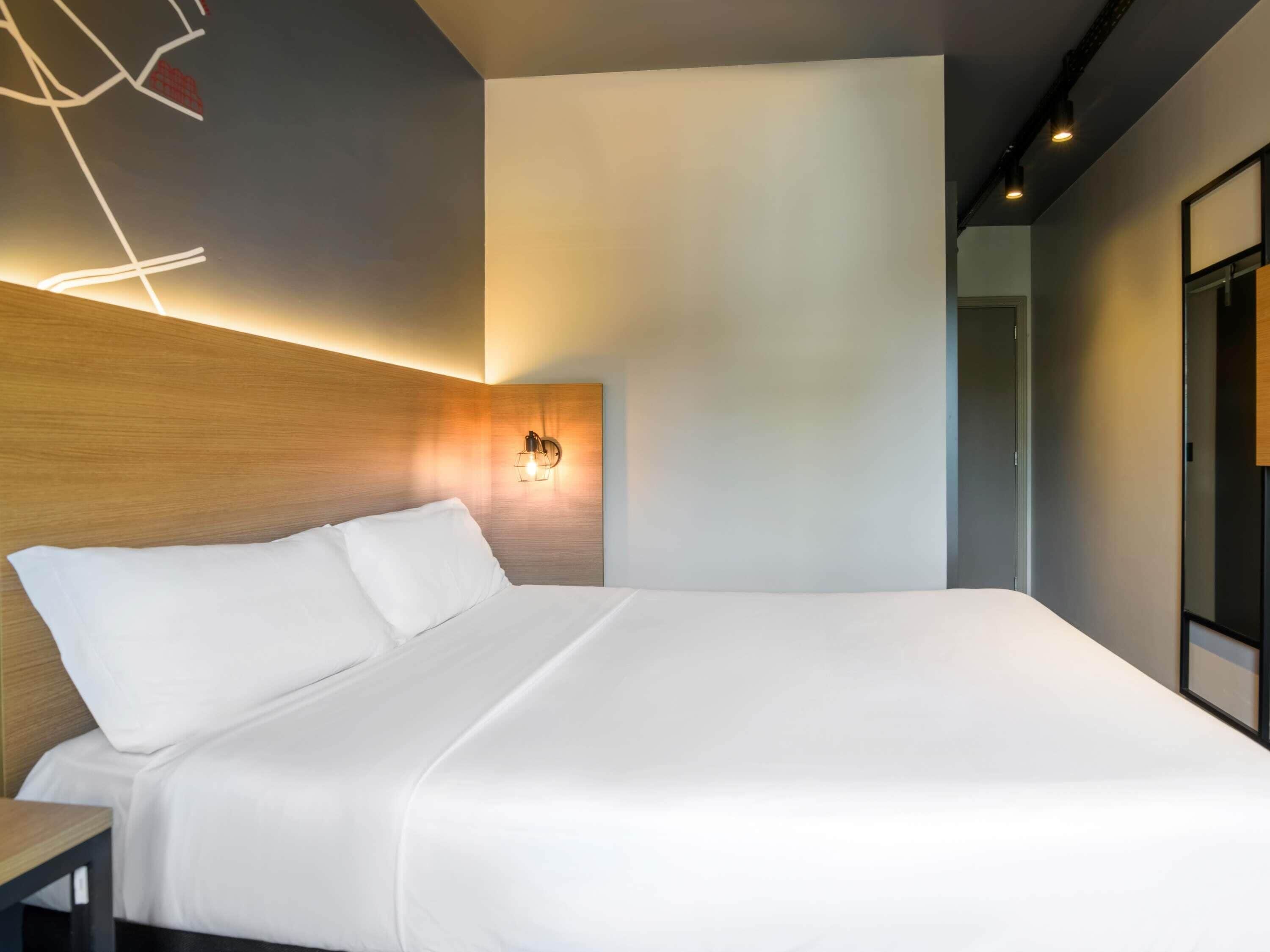 Standard Apartment, 1 Double Bed | Minibar, in-room safe, desk, soundproofing