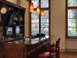 Bar (en la propiedad)
