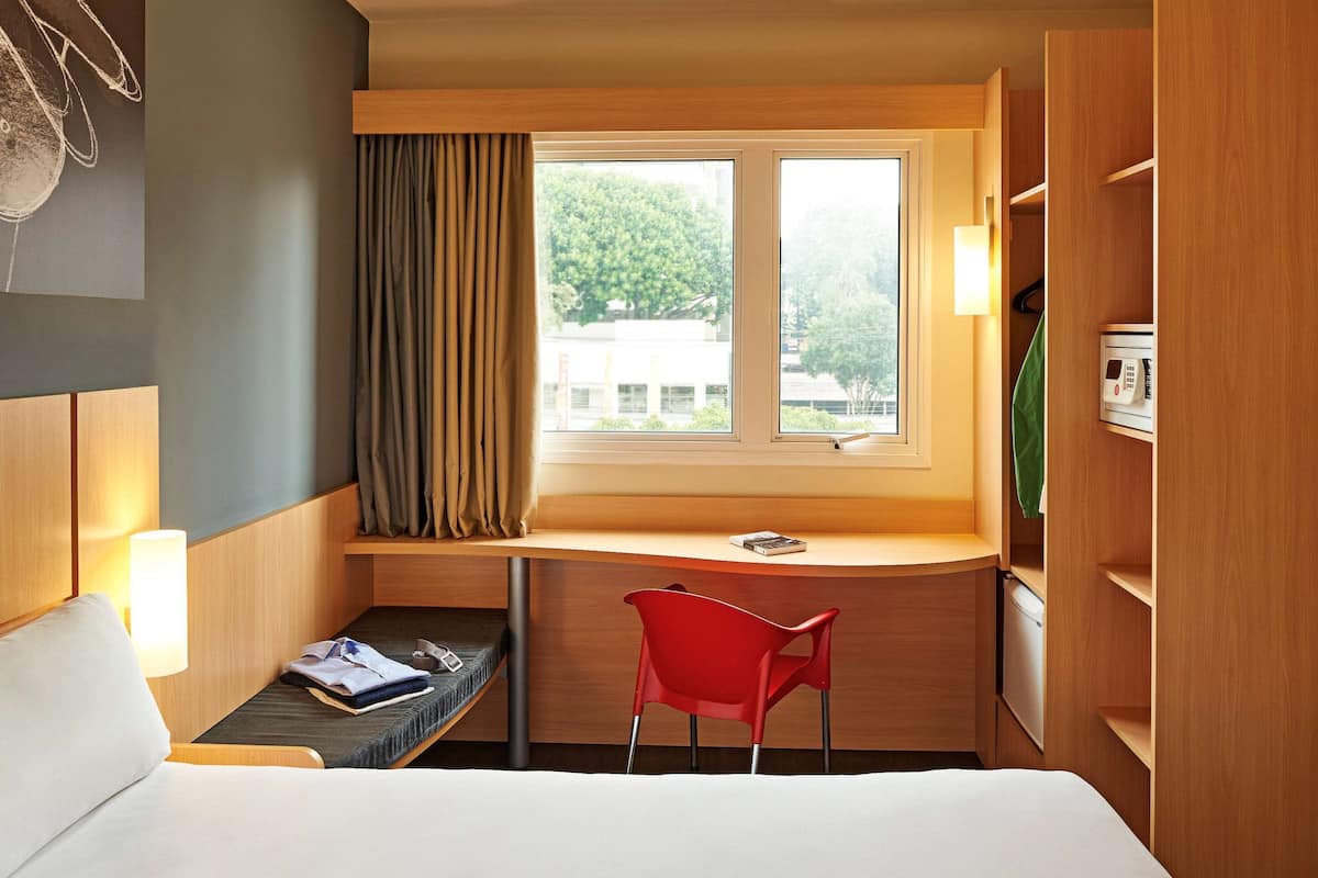 Minibar, in-room safe, desk, soundproofing
