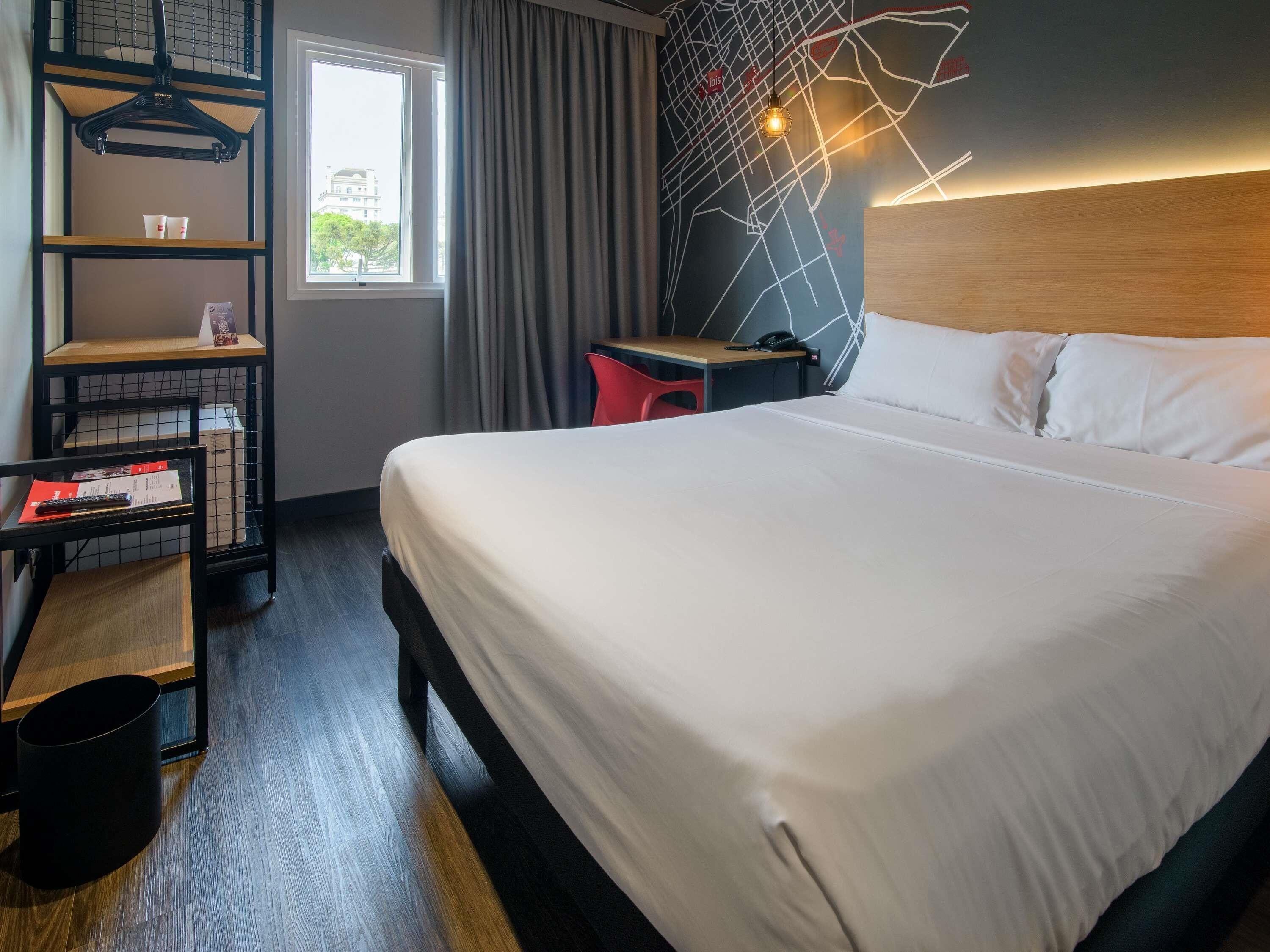 Standard Apartment, 1 Double Bed | Minibar, in-room safe, desk, soundproofing