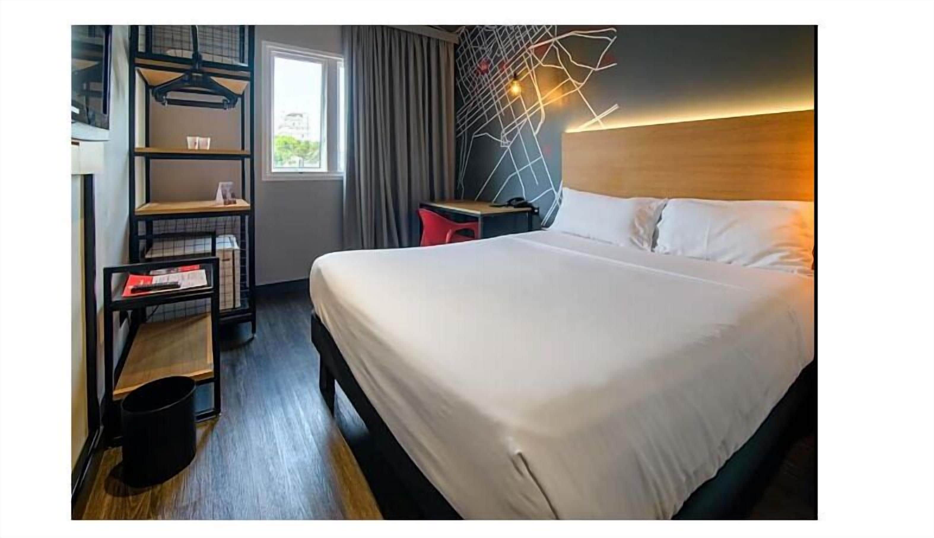 Standard Apartment, 1 Double Bed | Minibar, in-room safe, desk, soundproofing