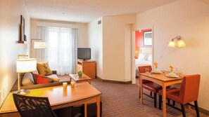 Desk, iron/ironing board, free rollaway beds, free WiFi - Sonesta ES Suites Phoenix Goodyear (Goodyear)