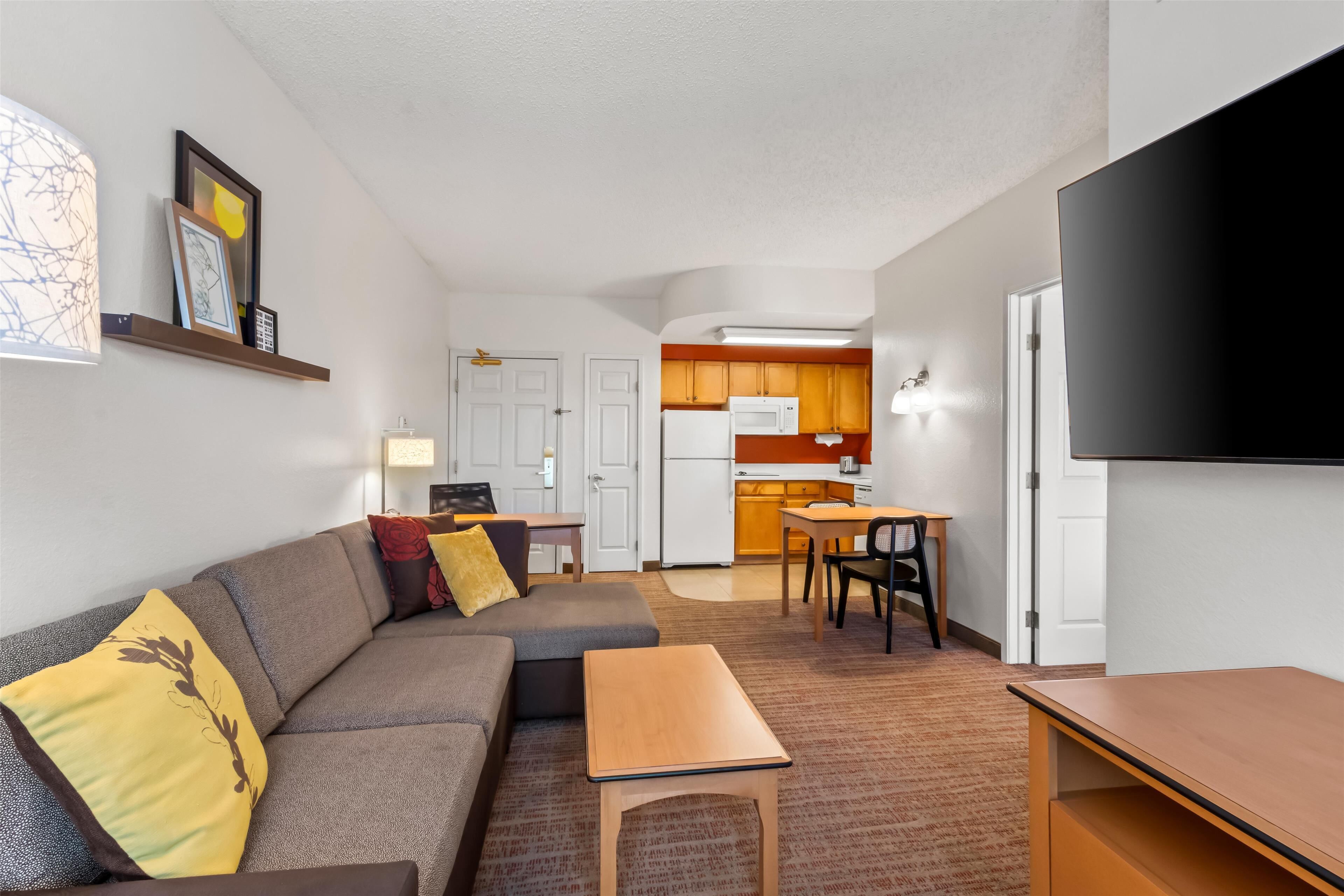 suite, 1 king bed | in-room safe, desk, iron/ironing board, free rollaway beds