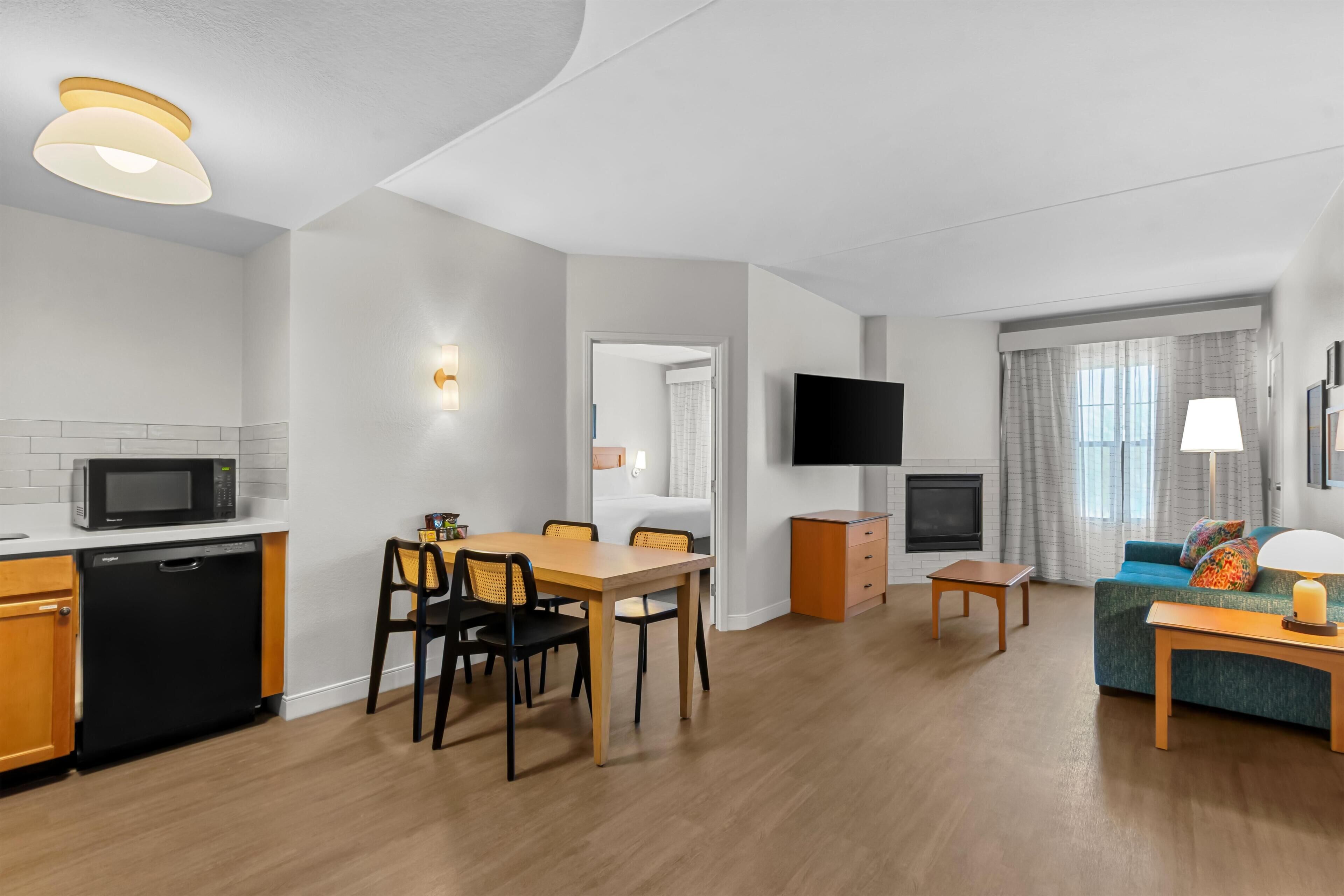 Suite, Multiple Beds, Roll-in Shower | Desk, iron/ironing board, free rollaway beds, free WiFi
