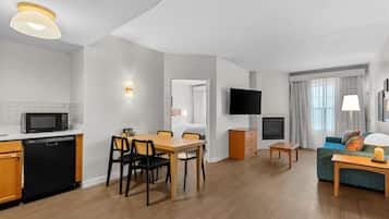 Suite, Multiple Beds, Roll-in Shower | Desk, iron/ironing board, free rollaway beds, free WiFi