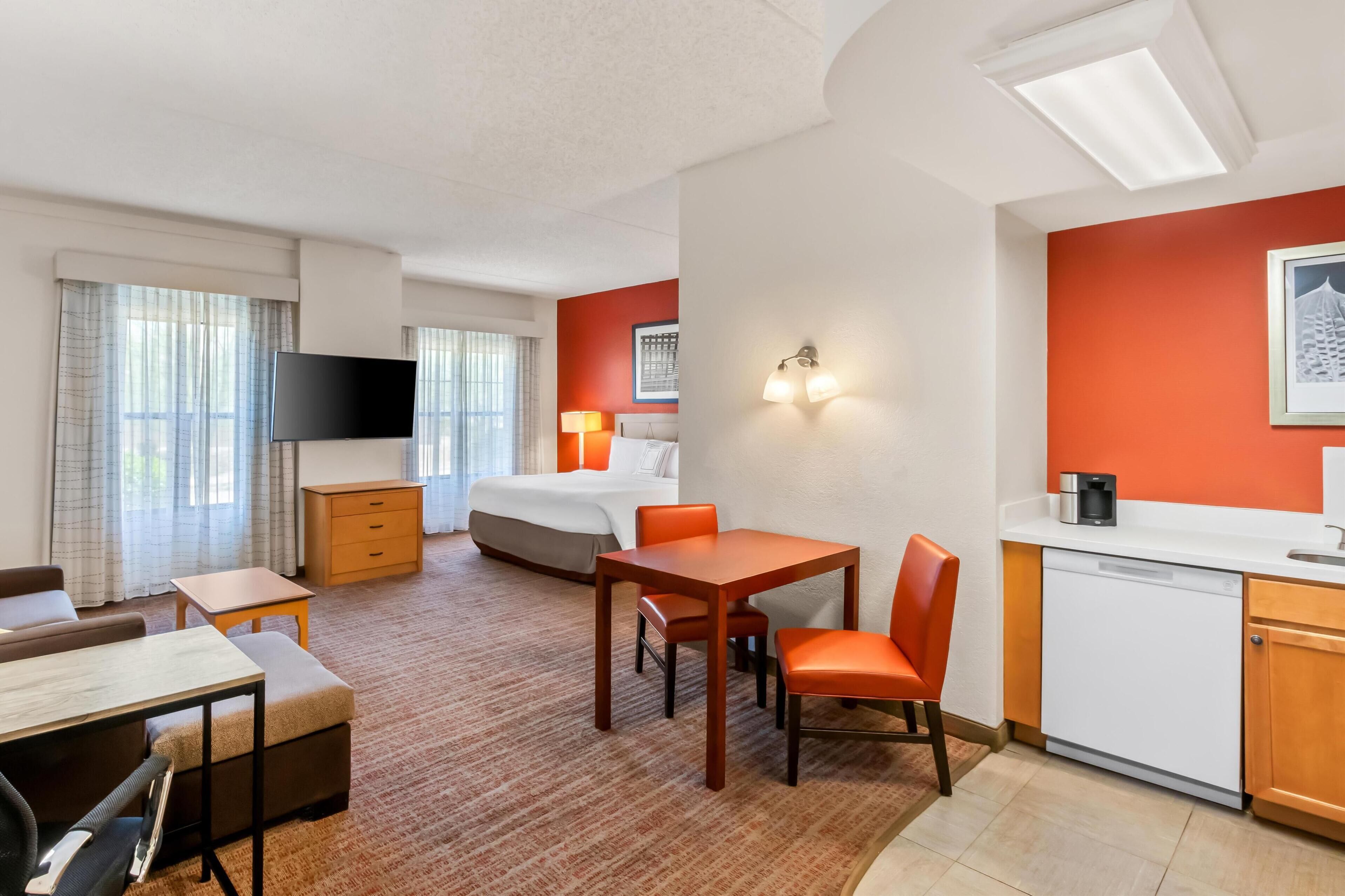 studio suite, 1 king bed | in-room safe, desk, iron/ironing board, free rollaway beds