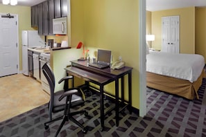 Suite, 1 Bedroom, Non Smoking | 1 bedroom, premium bedding, in-room safe, desk