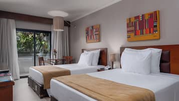 Apartamento família | Frigobar, cofres nos quartos, escrivaninha
