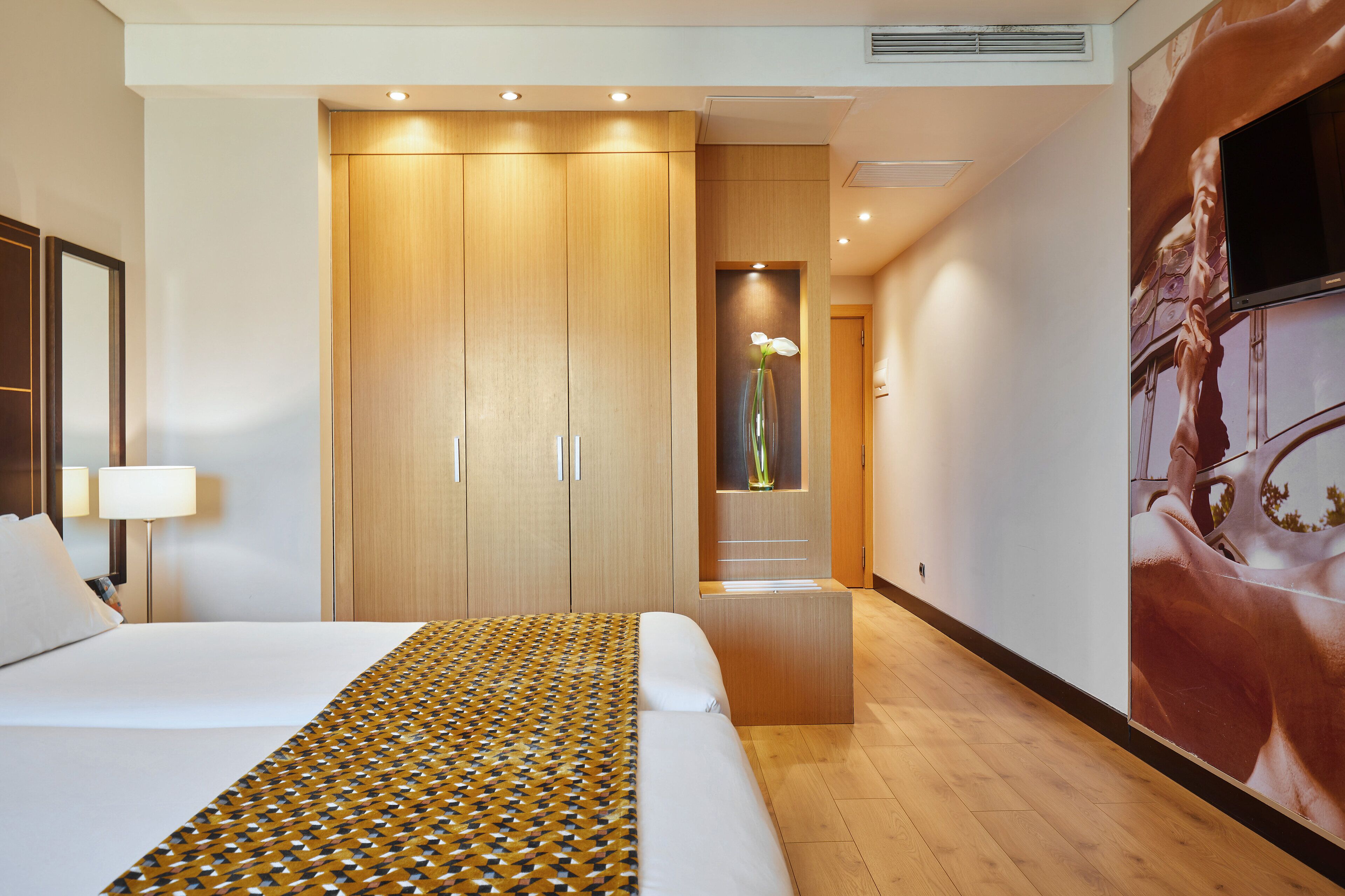 1 bedroom, minibar, in-room safe, desk