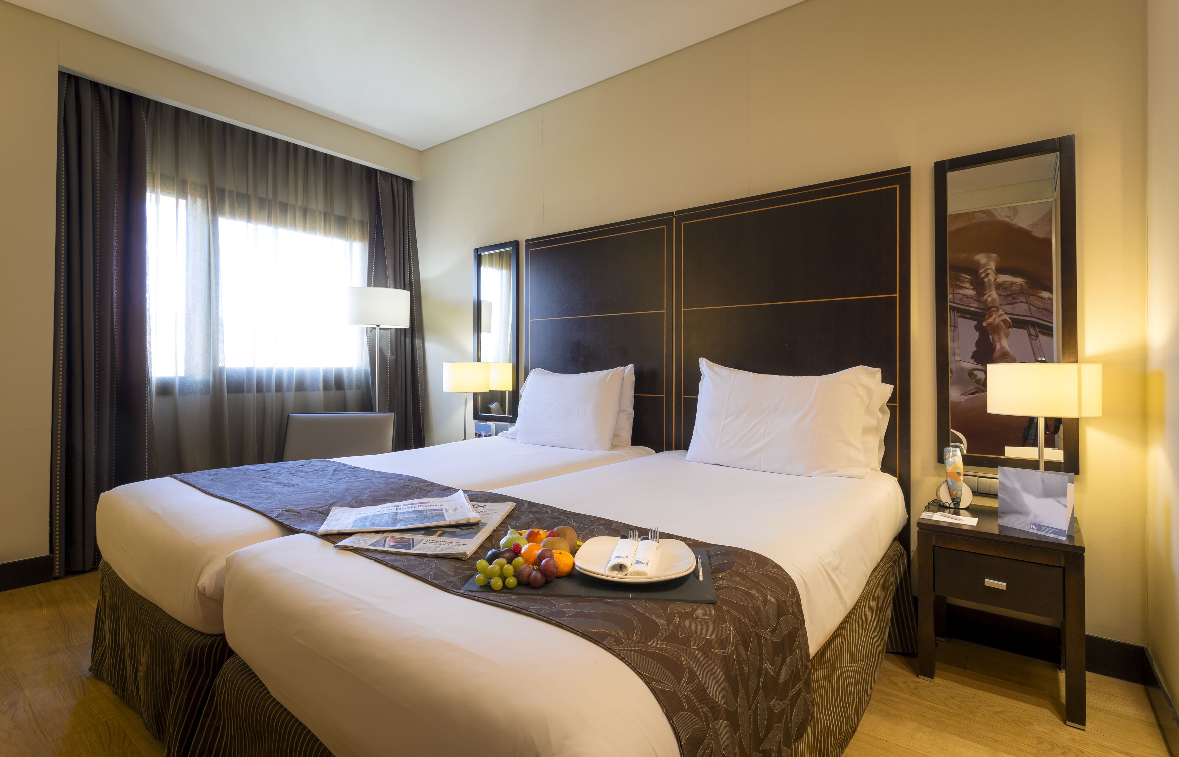 standard double or twin room | 1 bedroom, minibar, in-room safe, desk
