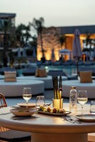 2 restaurantes, café da manhã, culinária mediterrânea