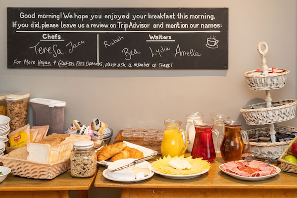 Daily English breakfast for a fee