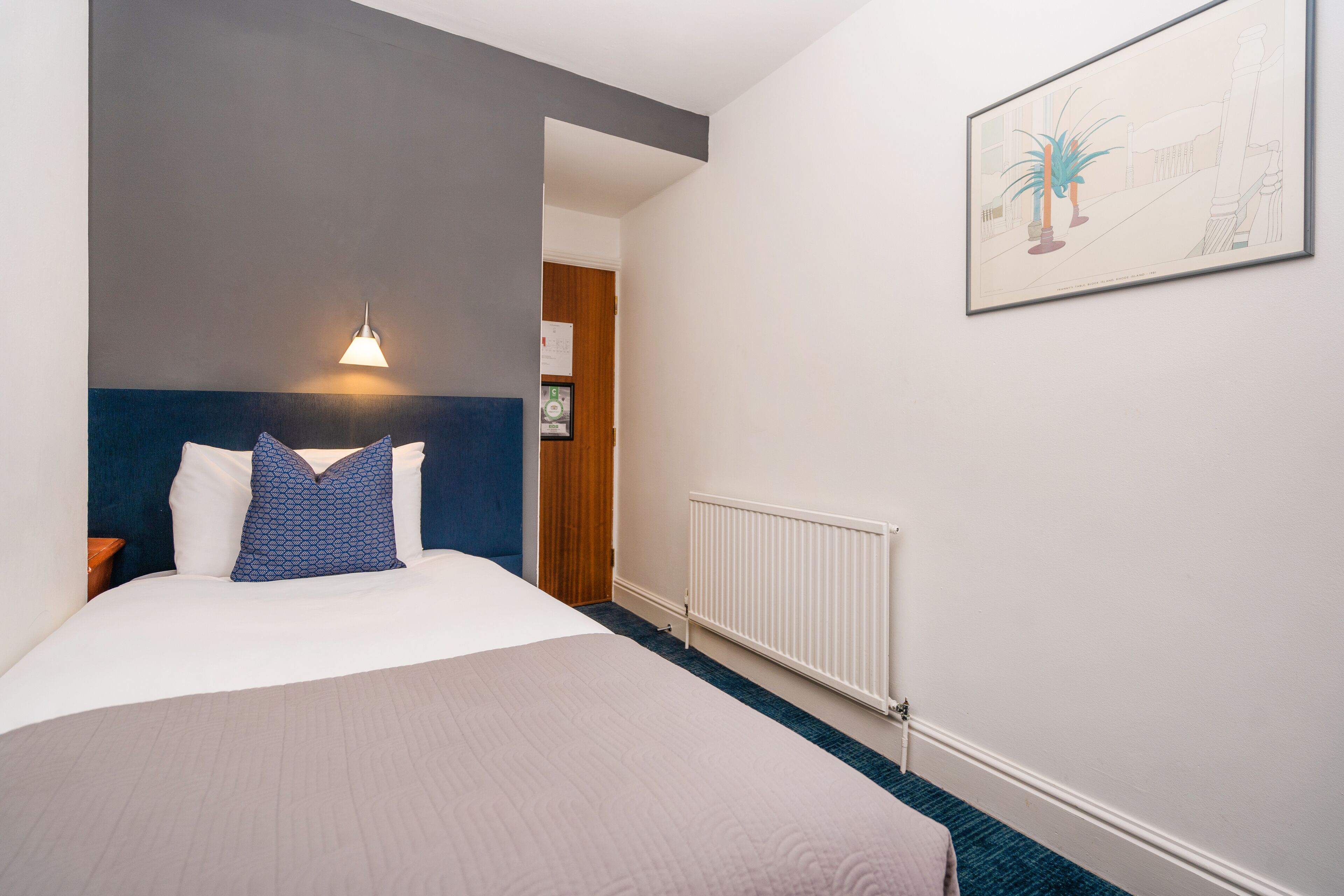 Photo - The Washington