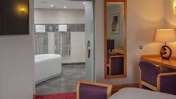 Presidential Suite | 1 bedroom, in-room safe, desk, iron/ironing board