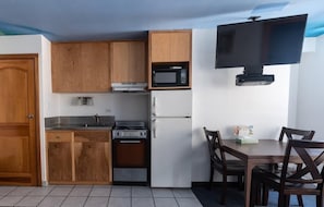 Studio Double, Kitchen | Private kitchen | Fridge