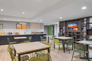 Desayuno continental incluido todos los días 