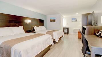 客房, 2 張加大雙人床, 非吸煙房 (Exterior Corridor (Pet Friendly) ) | 高級寢具、書桌、手提電腦工作空間、遮光窗簾/窗簾