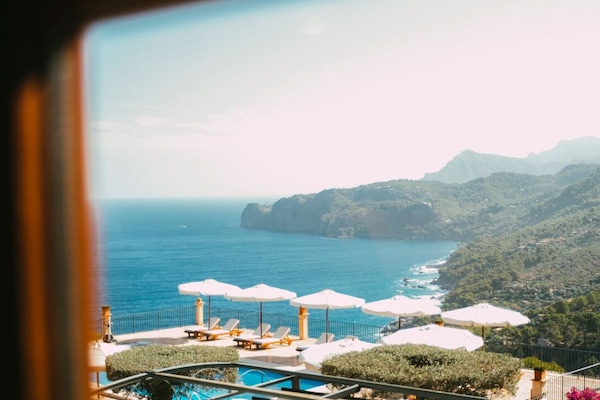 Junior-suite - havudsigt | Premium-sengetøj, dundyner, minibar, pengeskab på værelset