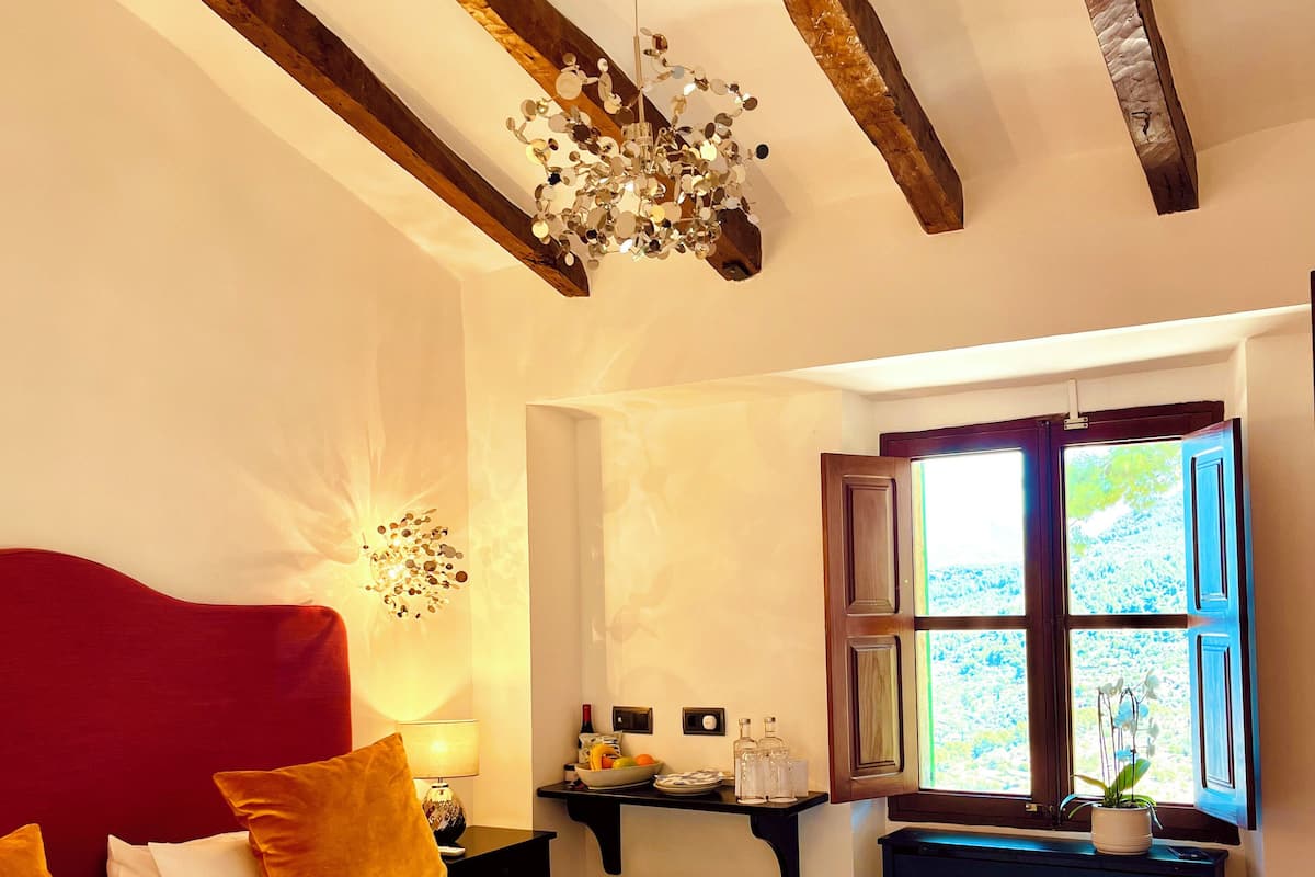 Standard Double Room, Sea View | 1 bedroom, premium bedding, down duvets, minibar