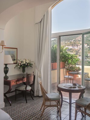 Superior Room (Garden) | Premium bedding, down comforters, minibar, in-room safe