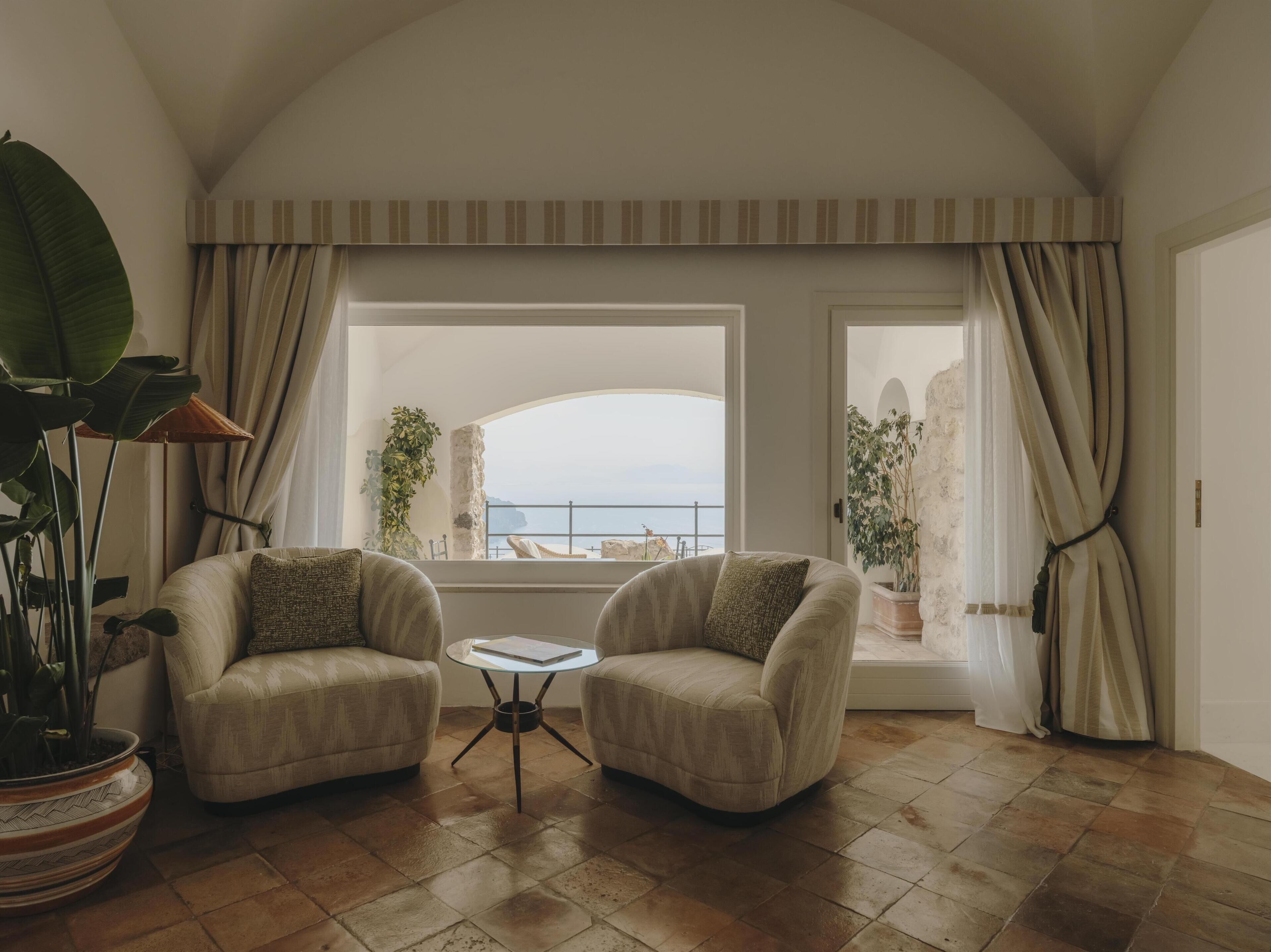 suite (divina) | premium bedding, down duvets, minibar, in-room safe