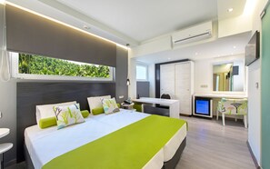 Deluxe Suite, Sea View | Minibar, in-room safe, desk, soundproofing - Semiramis City Hotel (Rhodes)