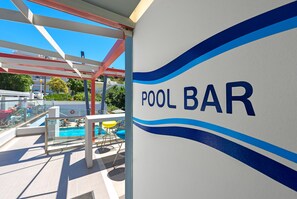 Poolbar