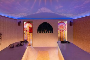 Salas de tratamiento para parejas y baño turco o hammam