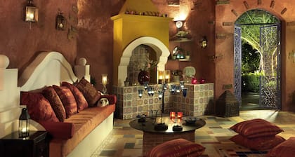 Dionysos Hotel
