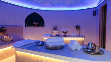 Salas de tratamiento para parejas y baño turco o hammam