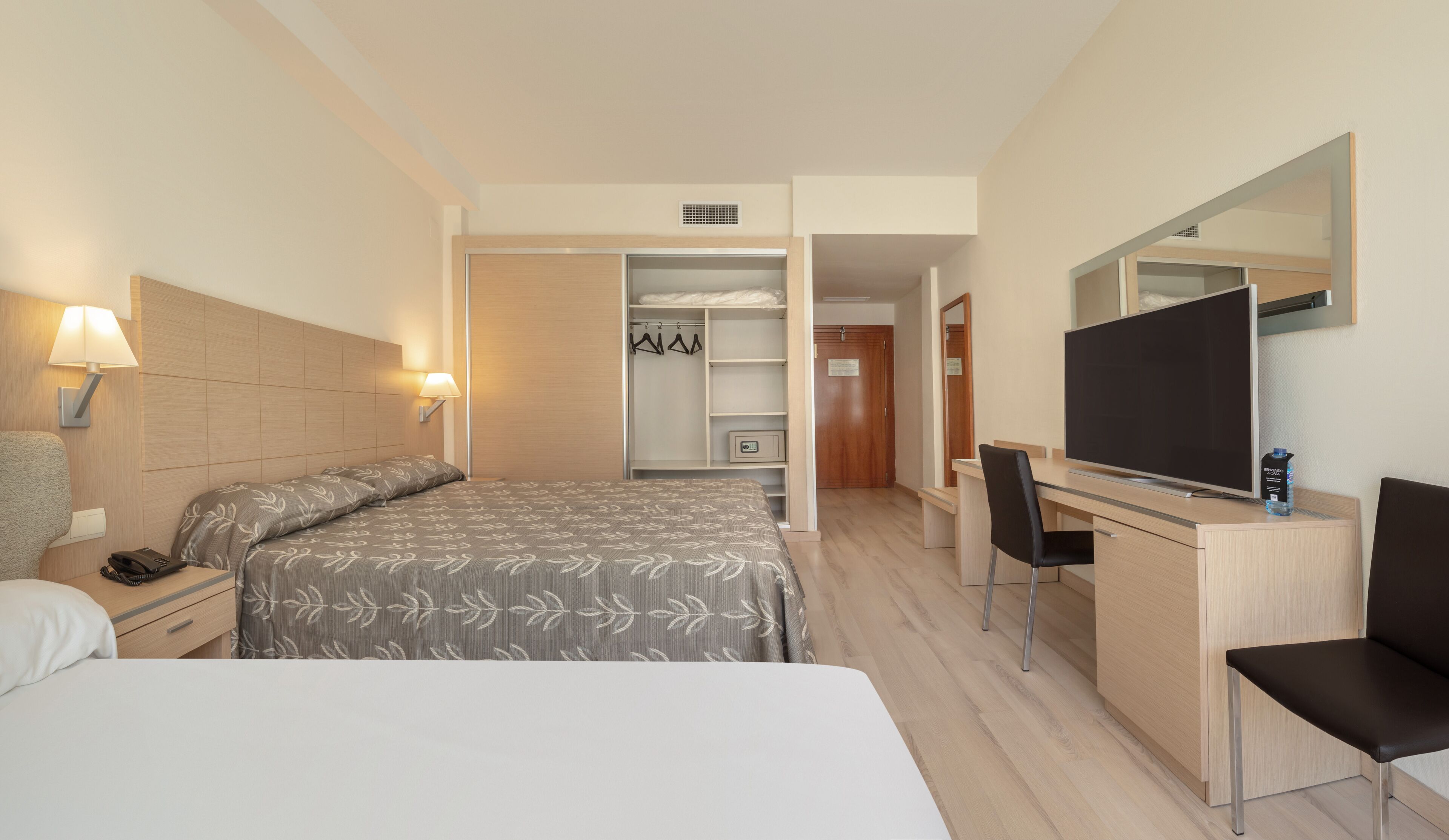 1 bedroom, minibar, in-room safe, desk