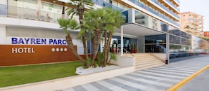 Property entrance - Hotel RH Bayren Parc (Gandia)