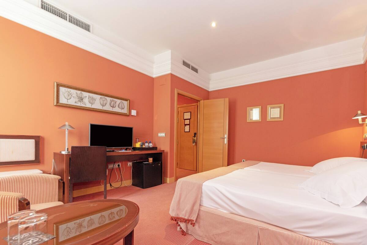 In-room safe, desk, soundproofing, free cots/infant beds