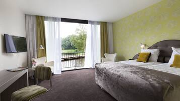 Deluxe Room, 1 Double Bed | Premium bedding, memory foam beds, in-room safe, desk