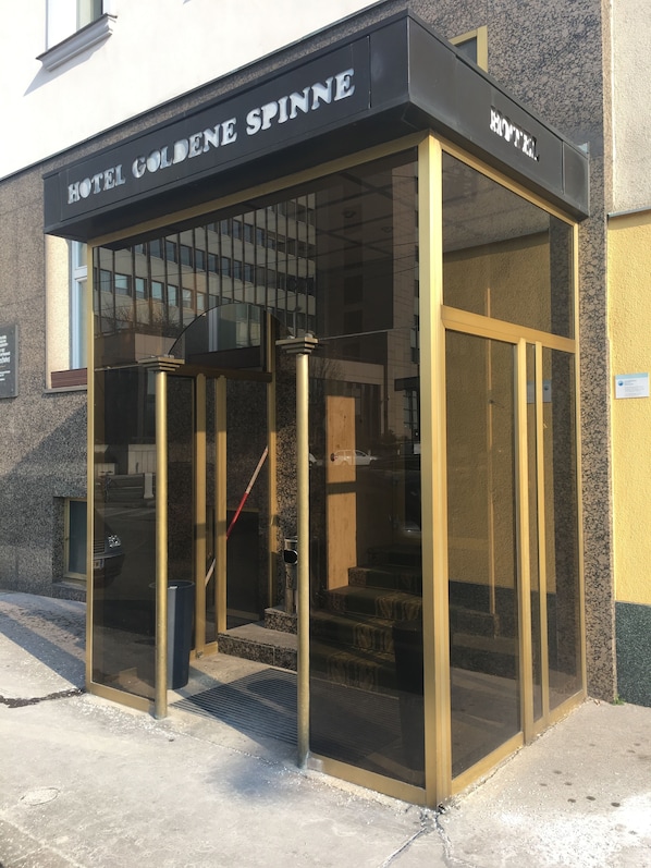 Entrée de l’hébergement