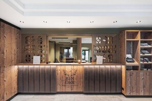 Reception - Binders Budget City Mountain Hotel (Innsbruck)