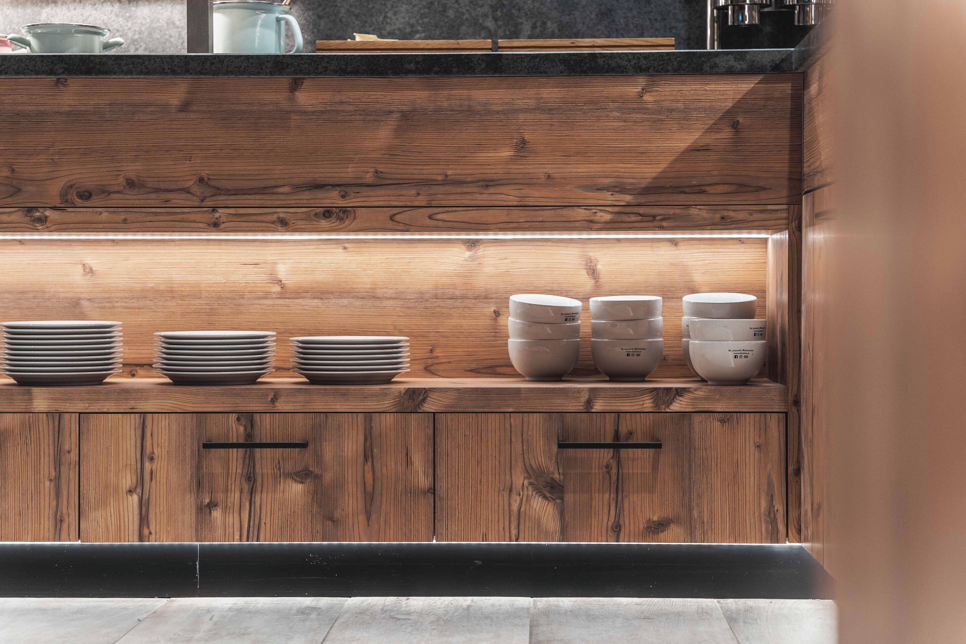 daily buffet breakfast (eur 20 per person)