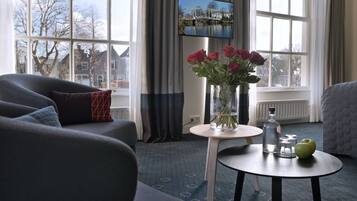 Luxe beddengoed, een kluis op de kamer, individueel gedecoreerd