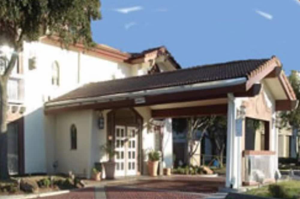America's Inn - Houston