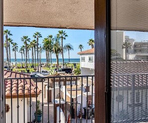 Balcony view - Los Bungalows (Imperial Beach)