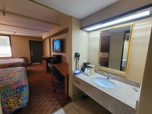 Chambre, 2 grands lits, non-fumeur | Salle de bain