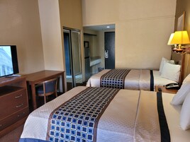 Caja de seguridad en la habitación y escritorio