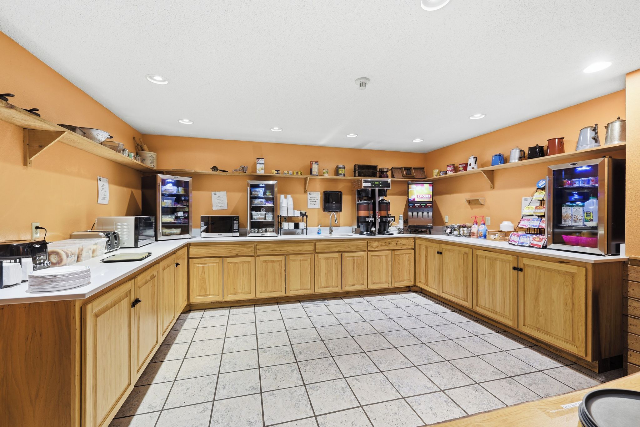 Breakfast area
