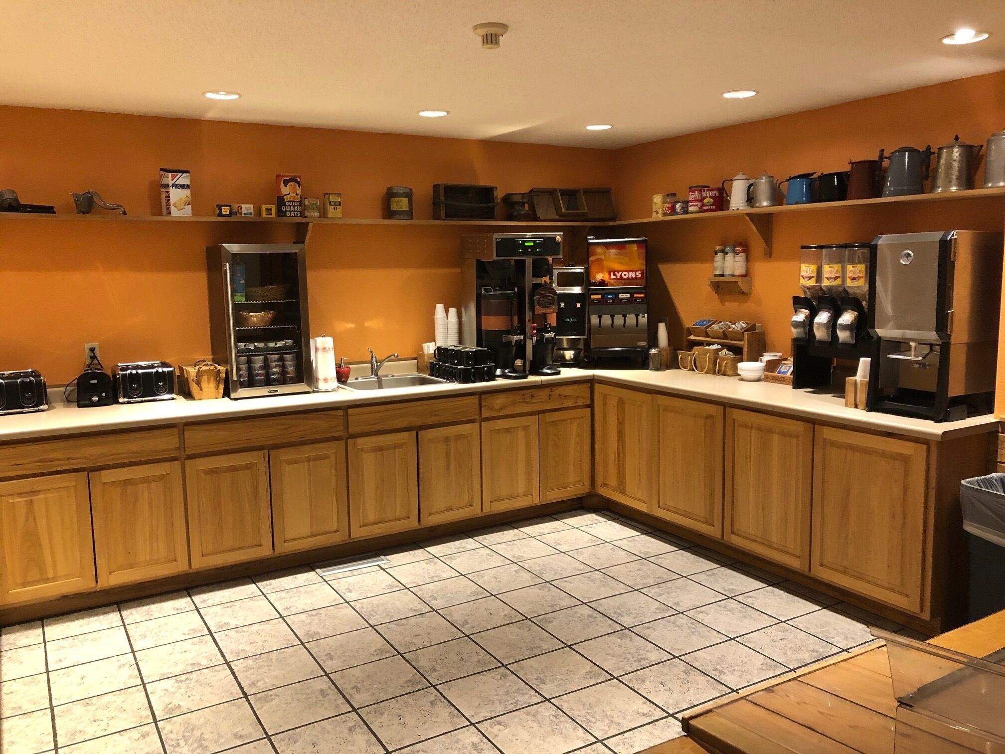 free daily on-the-go breakfast