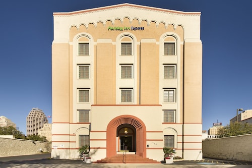 Holiday Inn Express San Antonio N-Riverwalk Area by IHG