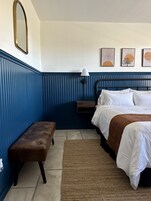 Standard Room, 1 Queen Bed | Desk, iron/ironing board, free WiFi, bed sheets